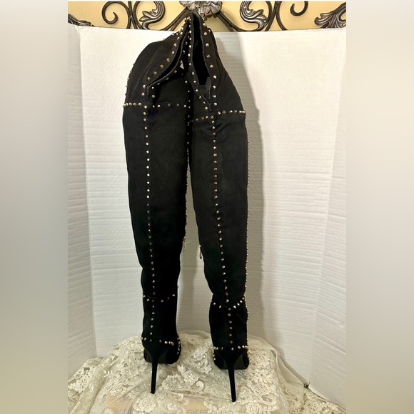 WOMENS “PARIS PEACH” THIGH HIGH GOLD STUDDED BOOTS - Picture 5 of 8